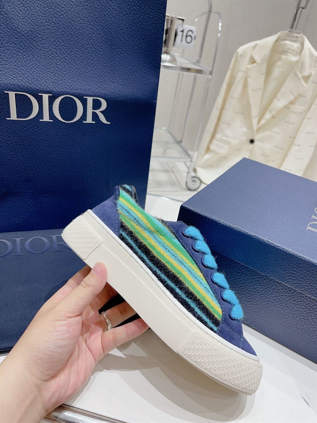 DIOR TEARS B33 SNEAKER LIMITED AND NUMBERED EDITION - DO135