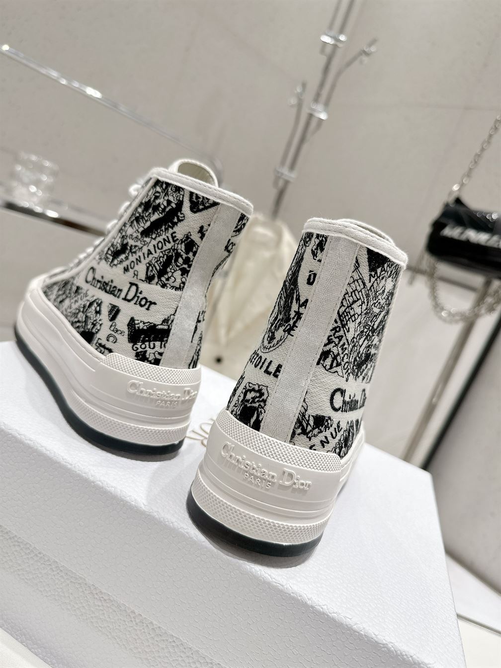 DIOR WALK'N'DIOR HIGH-TOP PLATFORM SNEAKER - DO116