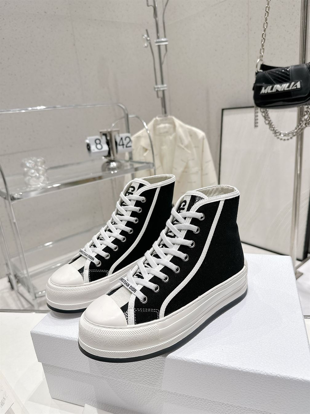 DIOR WALK'N'DIOR HIGH-TOP PLATFORM SNEAKER - DO117