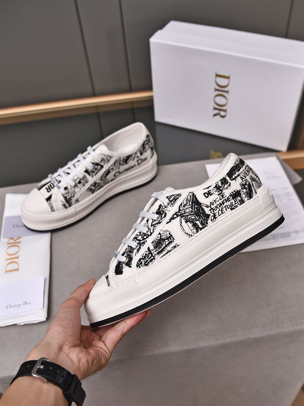 DIOR WALK’N’DIOR PLATFORM LOW-TOP SNEAKER - DO145