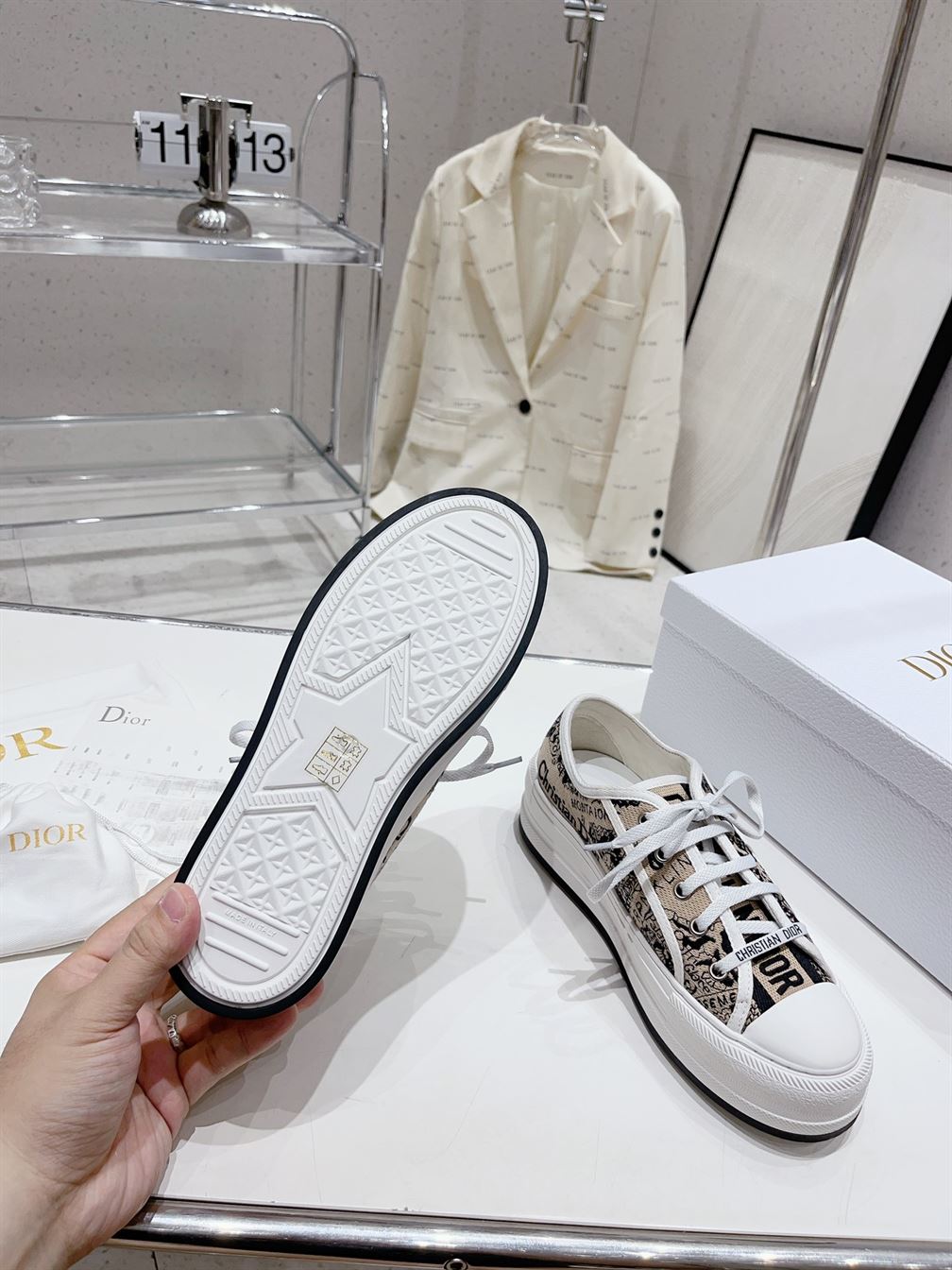 DIOR WALK'N'DIOR PLATFORM SNEAKER - DO111