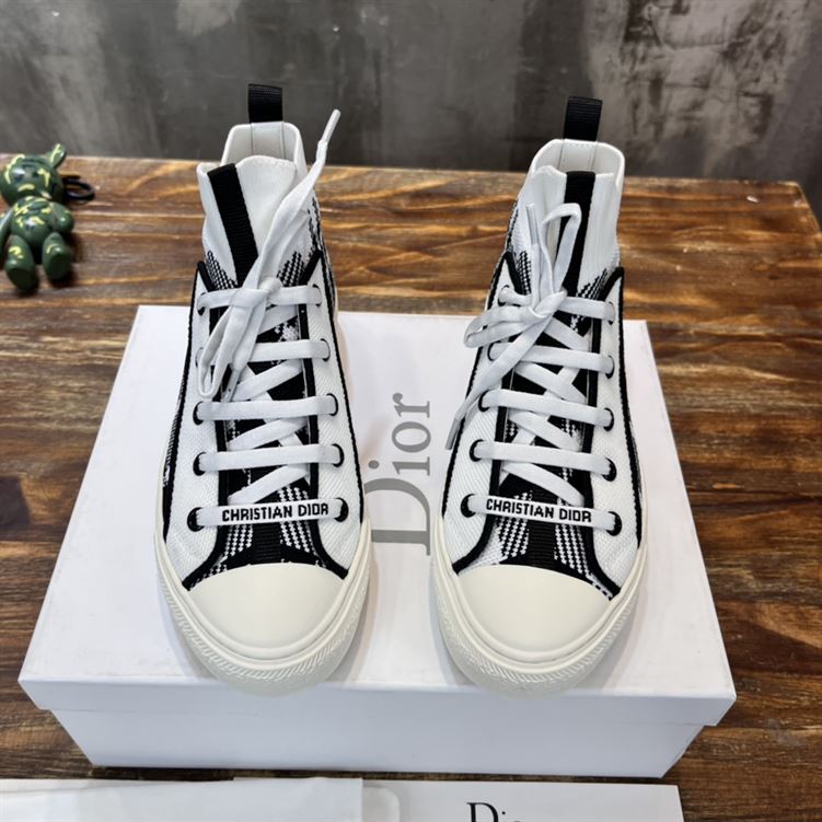 DIOR WALK'N'DIOR SNEAKER - DO122