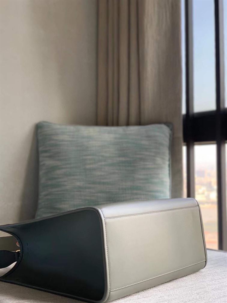 FENDI SUNSHINE MEDIUM GREY LEATHER SHOPPER