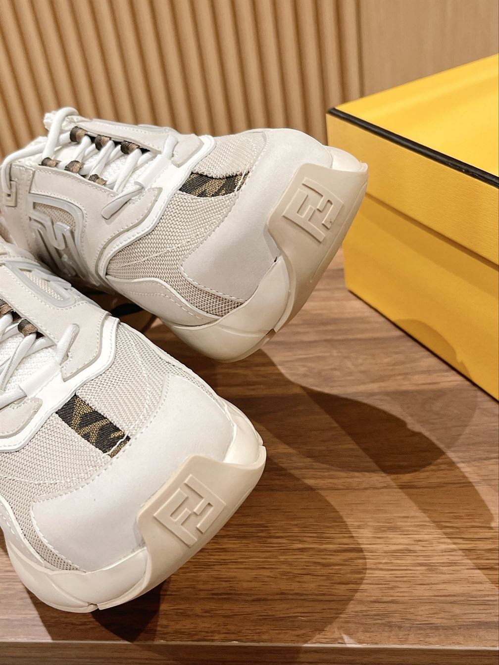 FENDY FASTER TRAINERS WHITE NUBUCK LEATHER LOW TOPS - FDS019