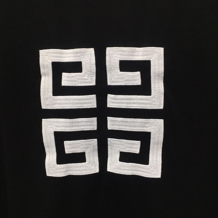 GIVENCHY 4G EMBROIDERED SLIM FIT T-SHIRT IN BLACK - GTS005