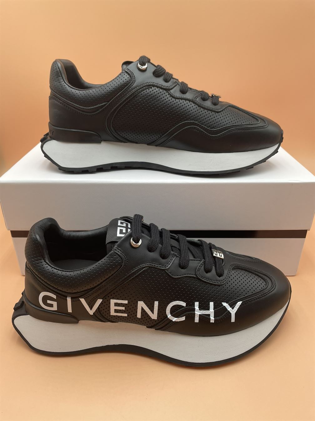 GIVENCHY RUNNER SNEAKERS IN PERFORATED LEATHER - GVC003