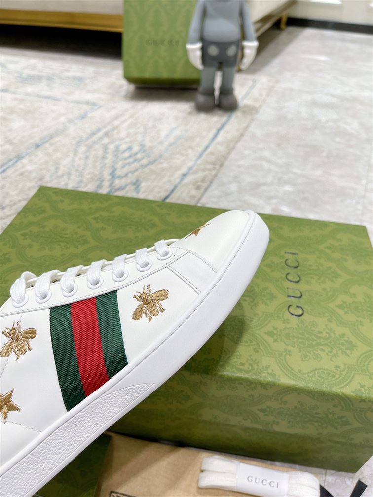 GUCCI ACE EMBROIDERED SNEAKER WITH BEES AND STARS - GCC090