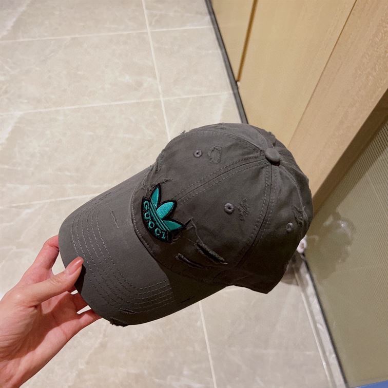 GUCCI BASEBALL HAT