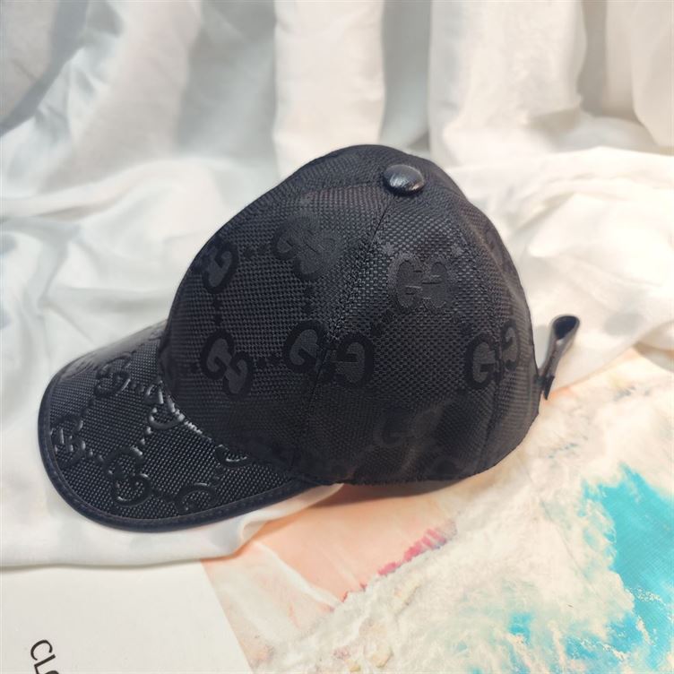 GUCCI BASEBALL HAT