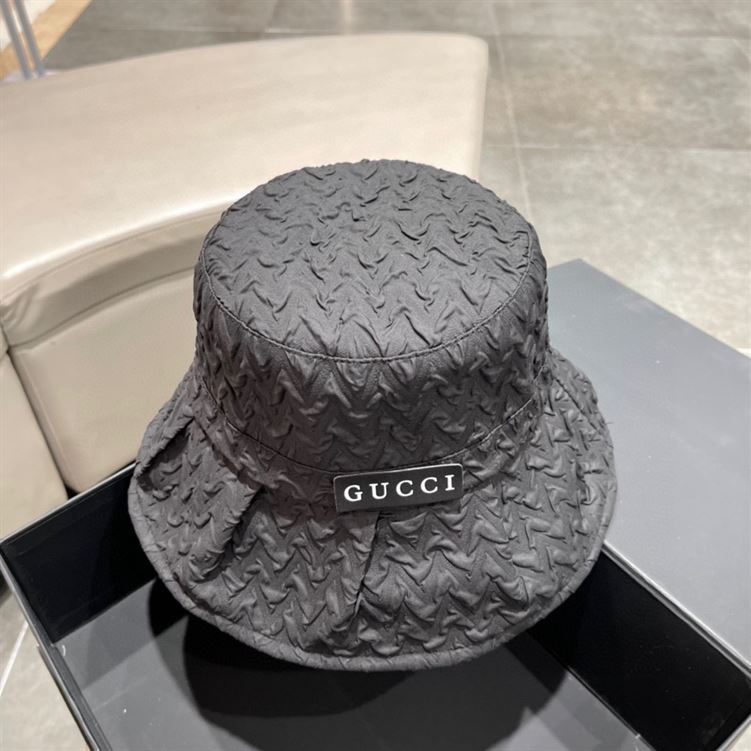 GUCCI BUCKET HAT