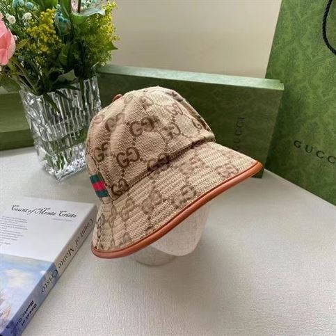 GUCCI BUCKET HAT