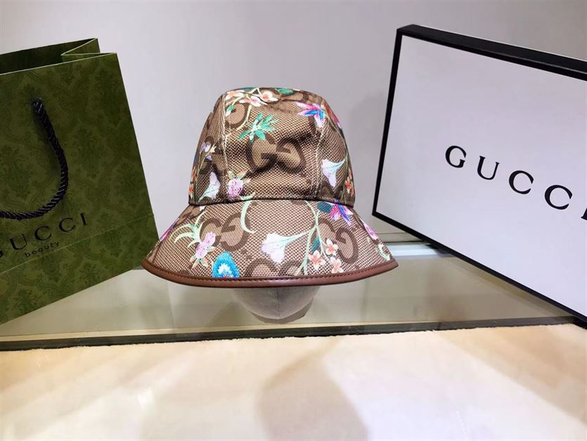 GUCCI BUCKET HAT