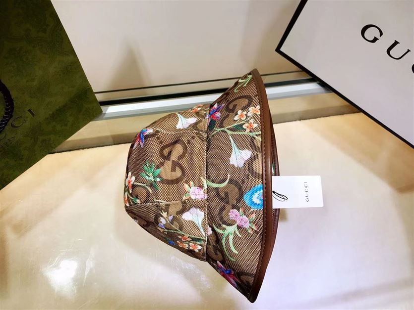 GUCCI BUCKET HAT