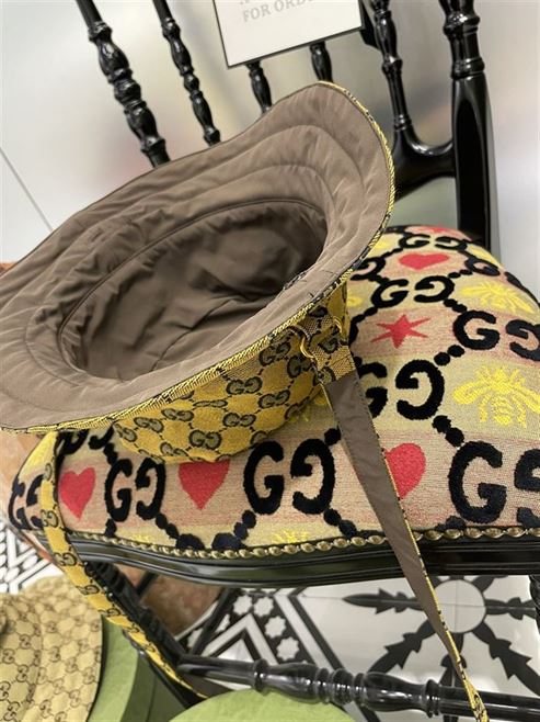 GUCCI BUCKET HAT