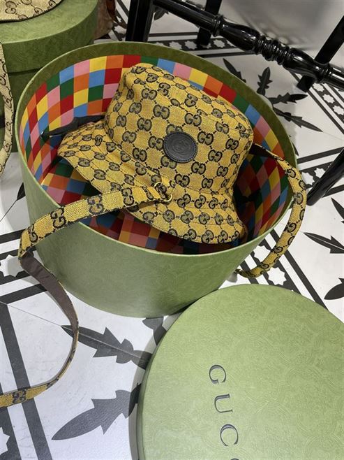 GUCCI BUCKET HAT