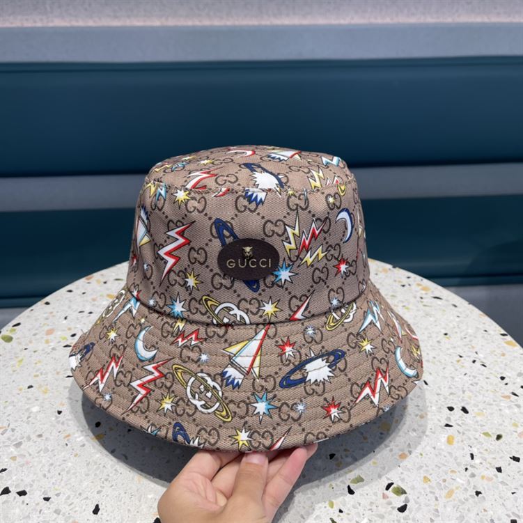 GUCCI BUCKET HAT