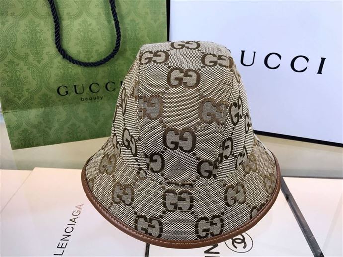 GUCCI BUCKET HAT