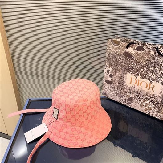 GUCCI BUCKET HAT