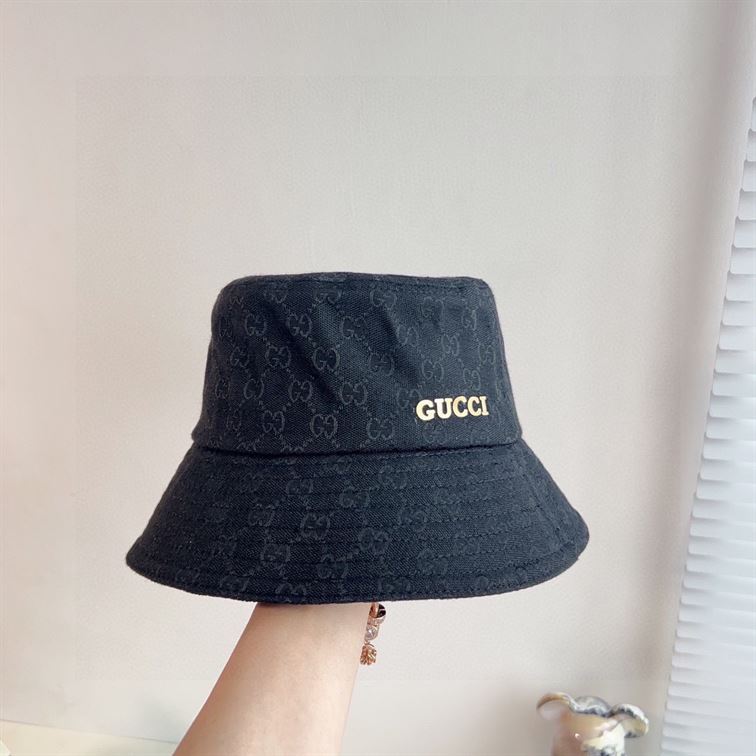 GUCCI BUCKET HAT