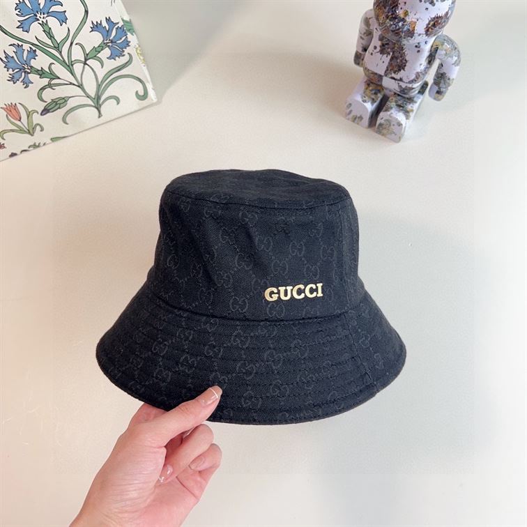 GUCCI BUCKET HAT