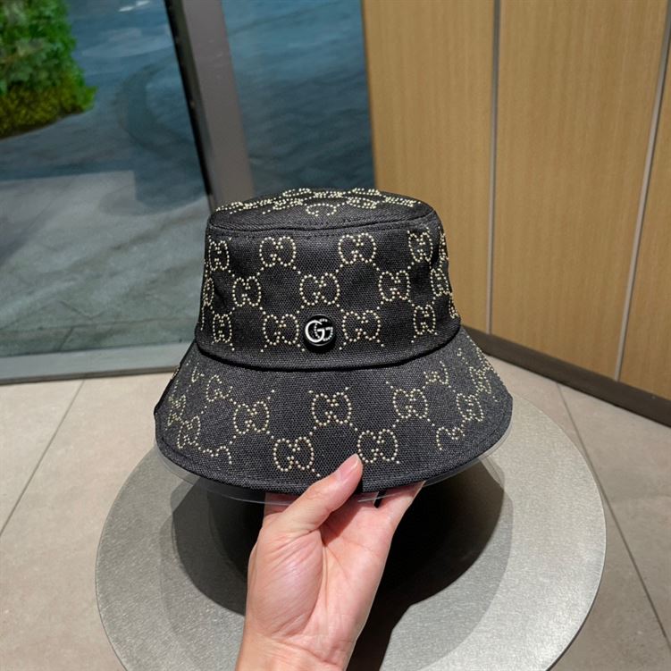 GUCCI BUCKET HAT