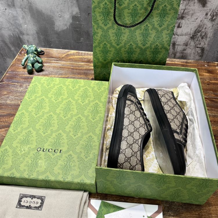 GUCCI CALIFORNIA GG PU FABRIC LOW-TOP SNEAKER - GCC054