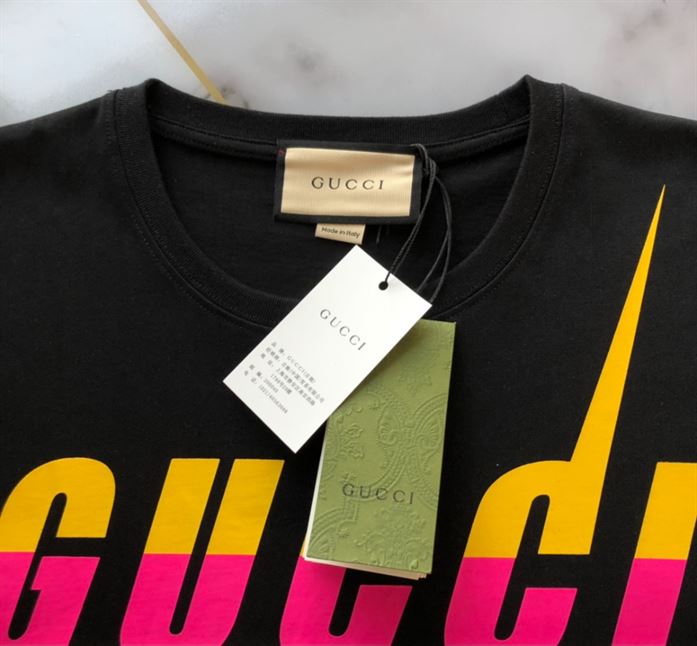 GUCCI COTTON T-SHIRT WITH GUCCI BLADE PRINT - GGS060
