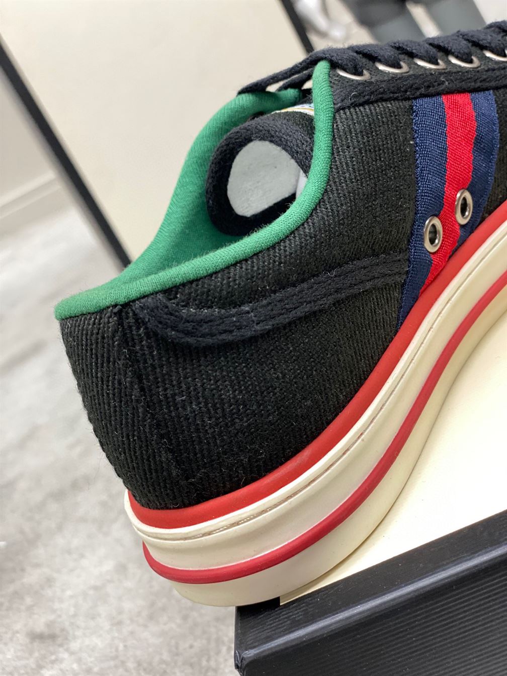 GUCCI DISTRESSED CANVAS AND WEBBING BLACK - GCC145