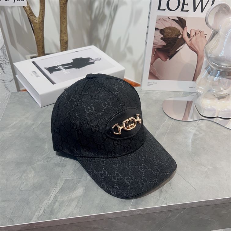 GUCCI GG CANVAS BASEBALL HAT