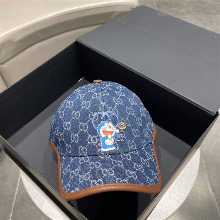 GUCCI GG CANVAS BASEBALL HAT