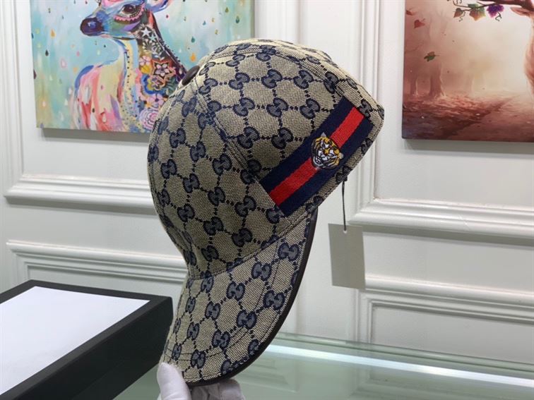 GUCCI GG CANVAS BASEBALL HAT