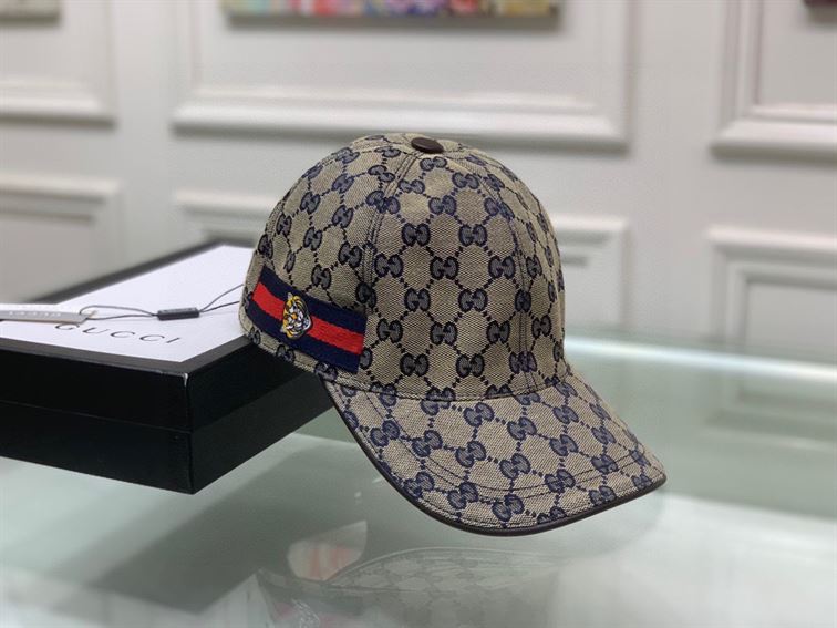 GUCCI GG CANVAS BASEBALL HAT