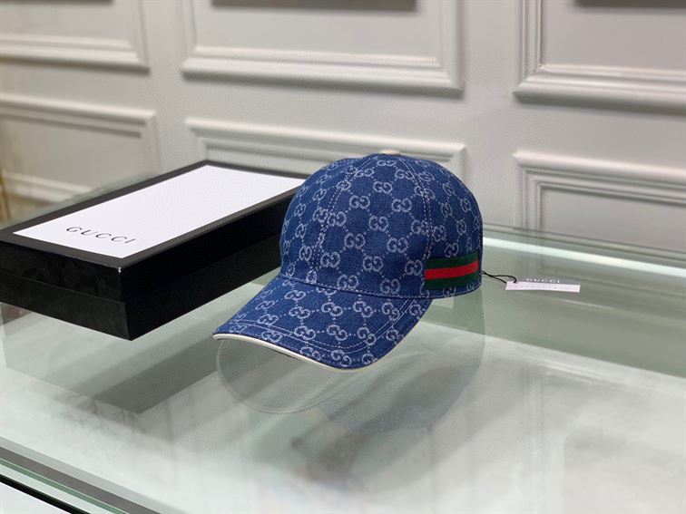 GUCCI GG CANVAS BASEBALL HAT