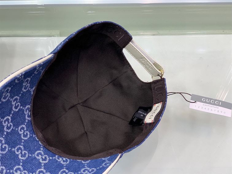 GUCCI GG CANVAS BASEBALL HAT