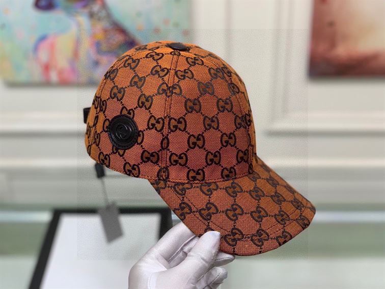 GUCCI GG CANVAS BASEBALL HAT