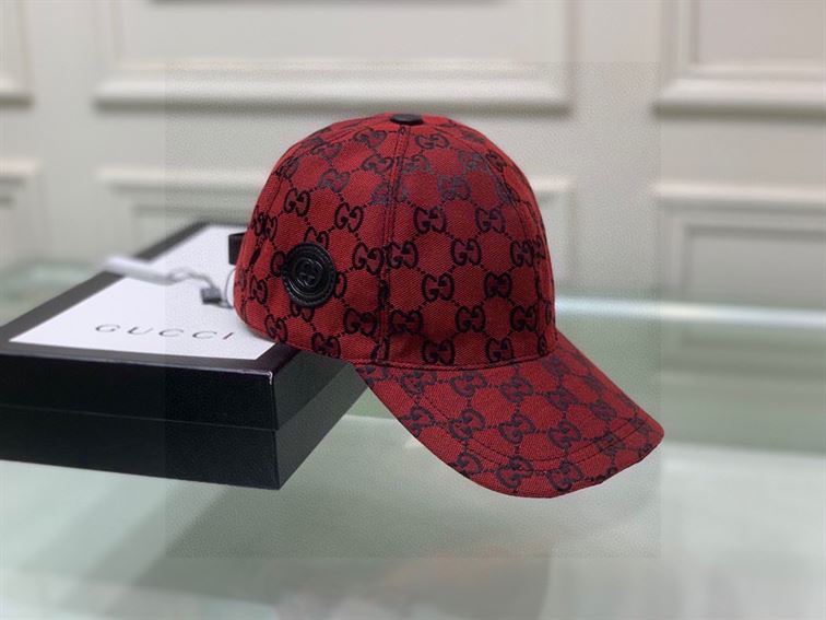 GUCCI GG CANVAS BASEBALL HAT