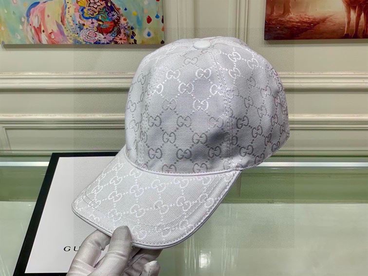 GUCCI GG CANVAS BASEBALL HAT