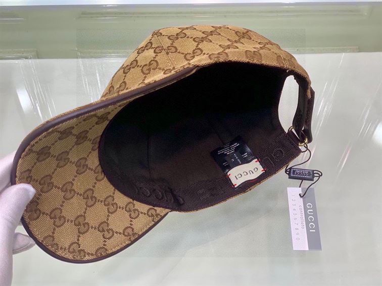 GUCCI GG CANVAS BASEBALL HAT