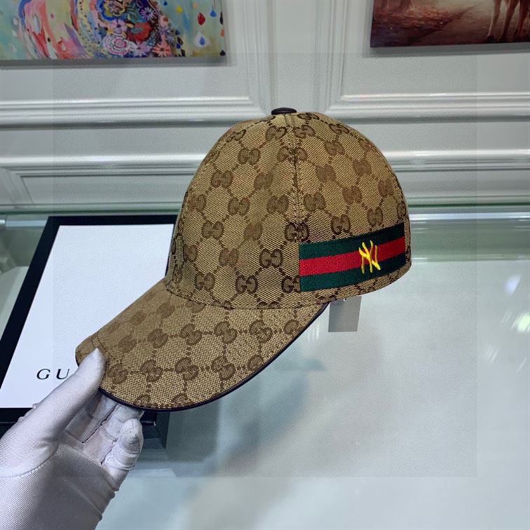 GUCCI GG CANVAS BASEBALL HAT