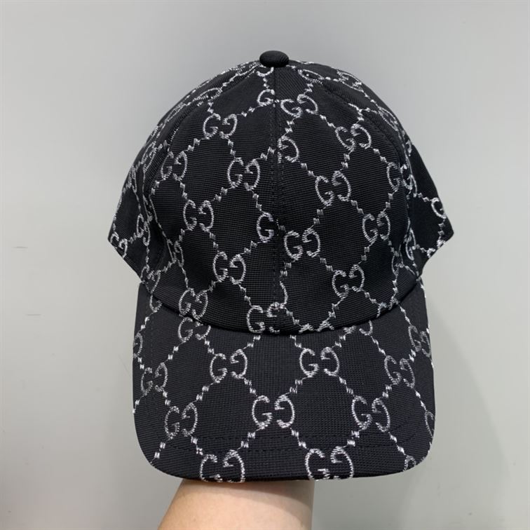 GUCCI GG CANVAS BASEBALL HAT