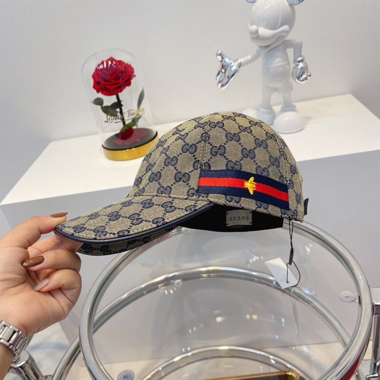 GUCCI GG CANVAS BASEBALL HAT