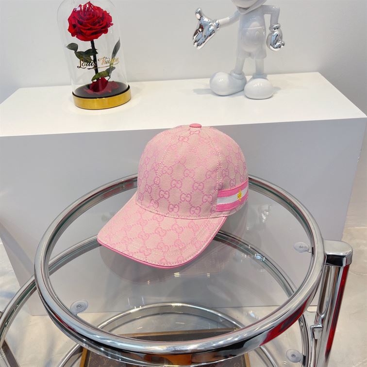 GUCCI GG CANVAS BASEBALL HAT