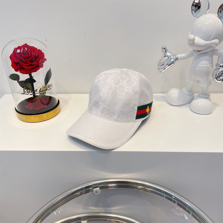 GUCCI GG CANVAS BASEBALL HAT