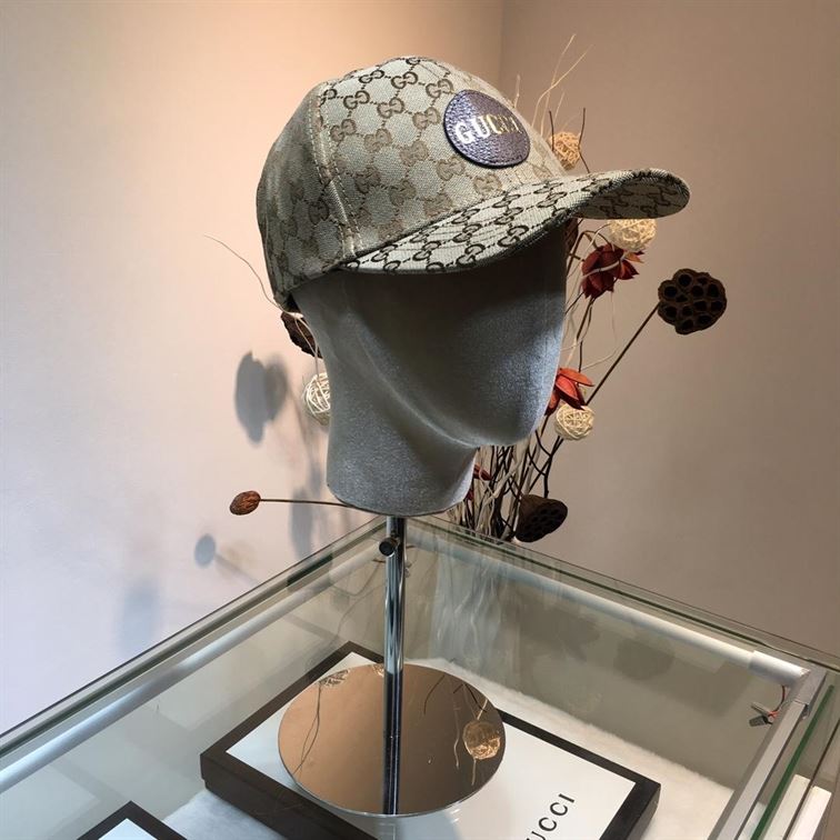 GUCCI GG CANVAS BASEBALL HAT