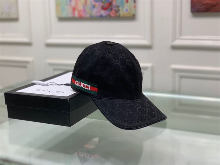 GUCCI GG CANVAS BASEBALL HAT