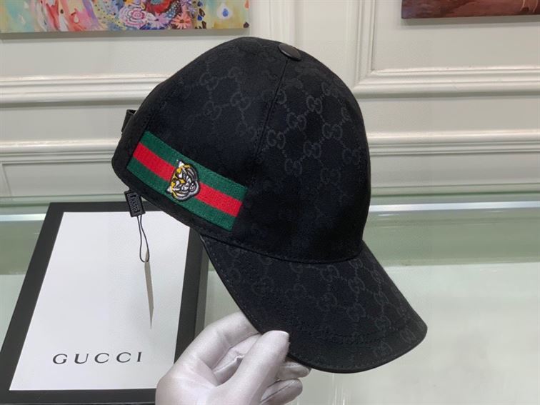 GUCCI GG CANVAS BASEBALL HAT