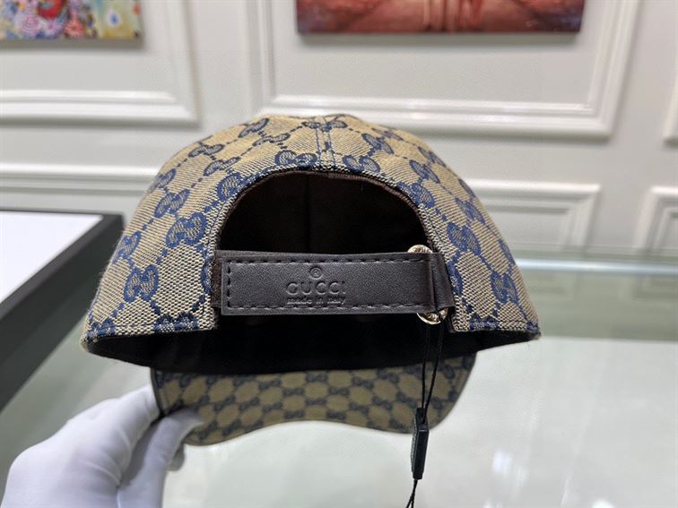 GUCCI GG CANVAS BASEBALL HAT