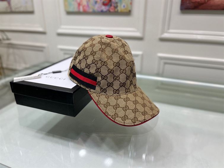 GUCCI GG CANVAS BASEBALL HAT