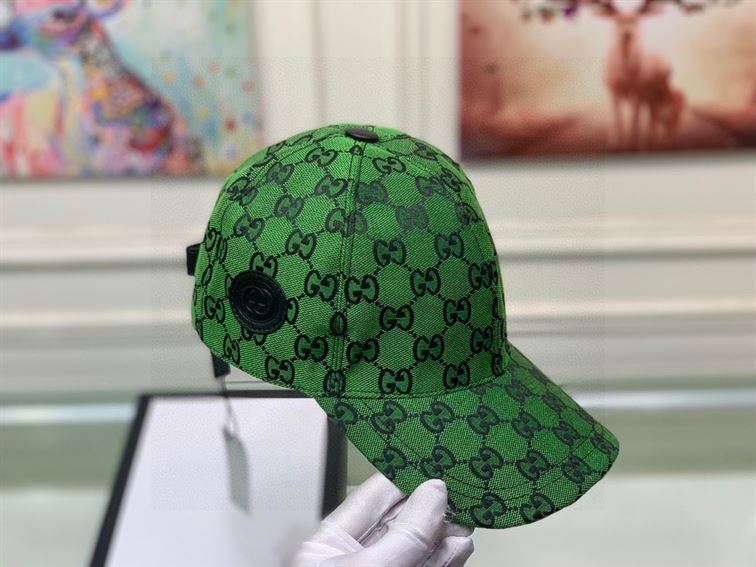GUCCI GG CANVAS BASEBALL HAT