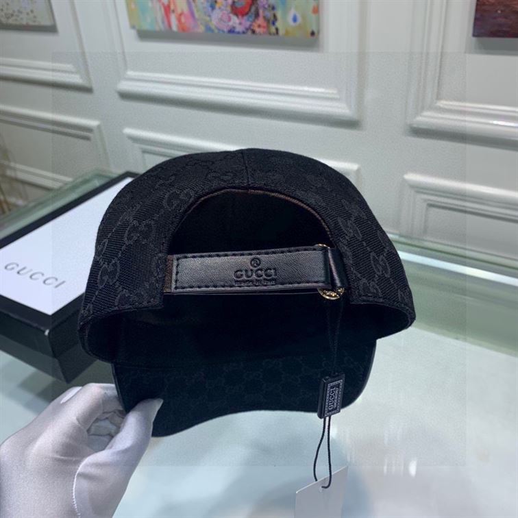 GUCCI GG CANVAS BASEBALL HAT